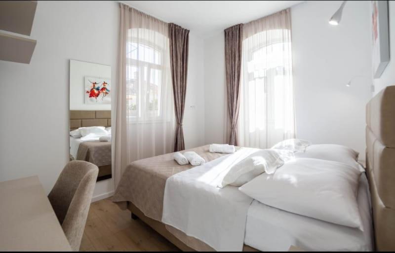 Marjan Apartment & Rooms Split Exterior photo